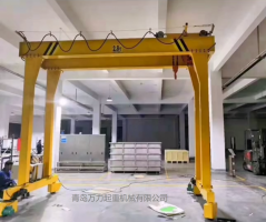 電動(dòng)雙梁龍門架起重機(jī)